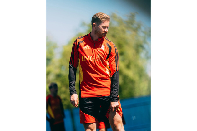 Belgium's de Bruyne relishes veteran status, match-up with Premier League rival Salah ahead of WC opener against Egypt