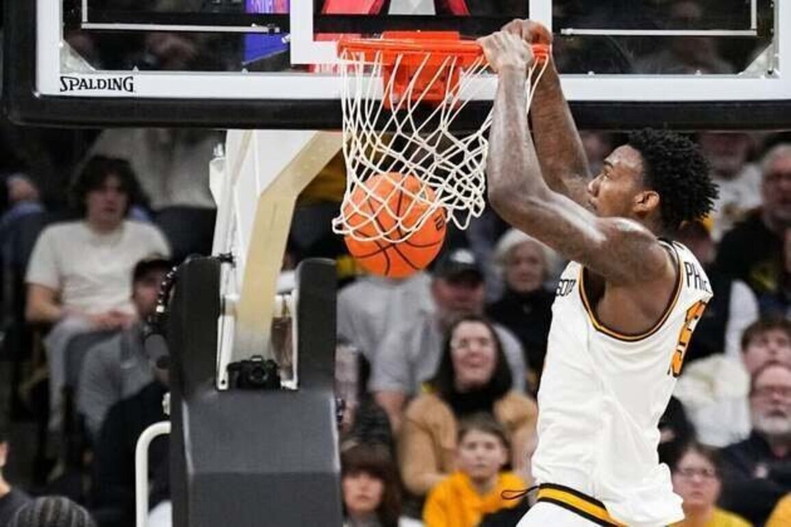 Missouri never lets up in dominating win over Mississippi State