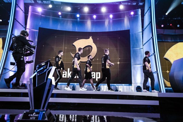 Dignitas seal spot in Fusion Rocket League - Europe