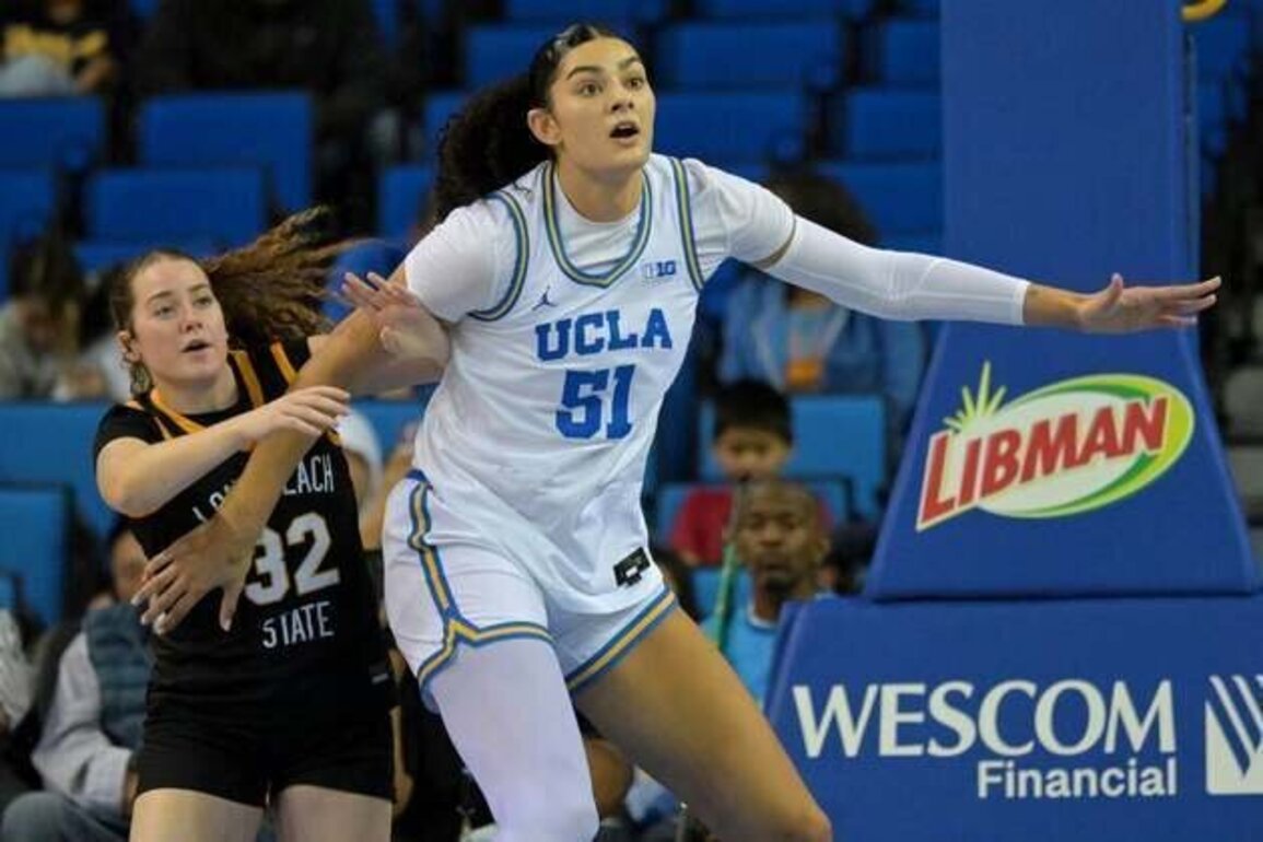 Women's Top 25 roundup: No. 4 UCLA stays hot, crushes Penn St.