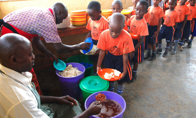 Parents will have to pack food, contribute for children's lunch Parents will have to pack food, contribute for children's lunch