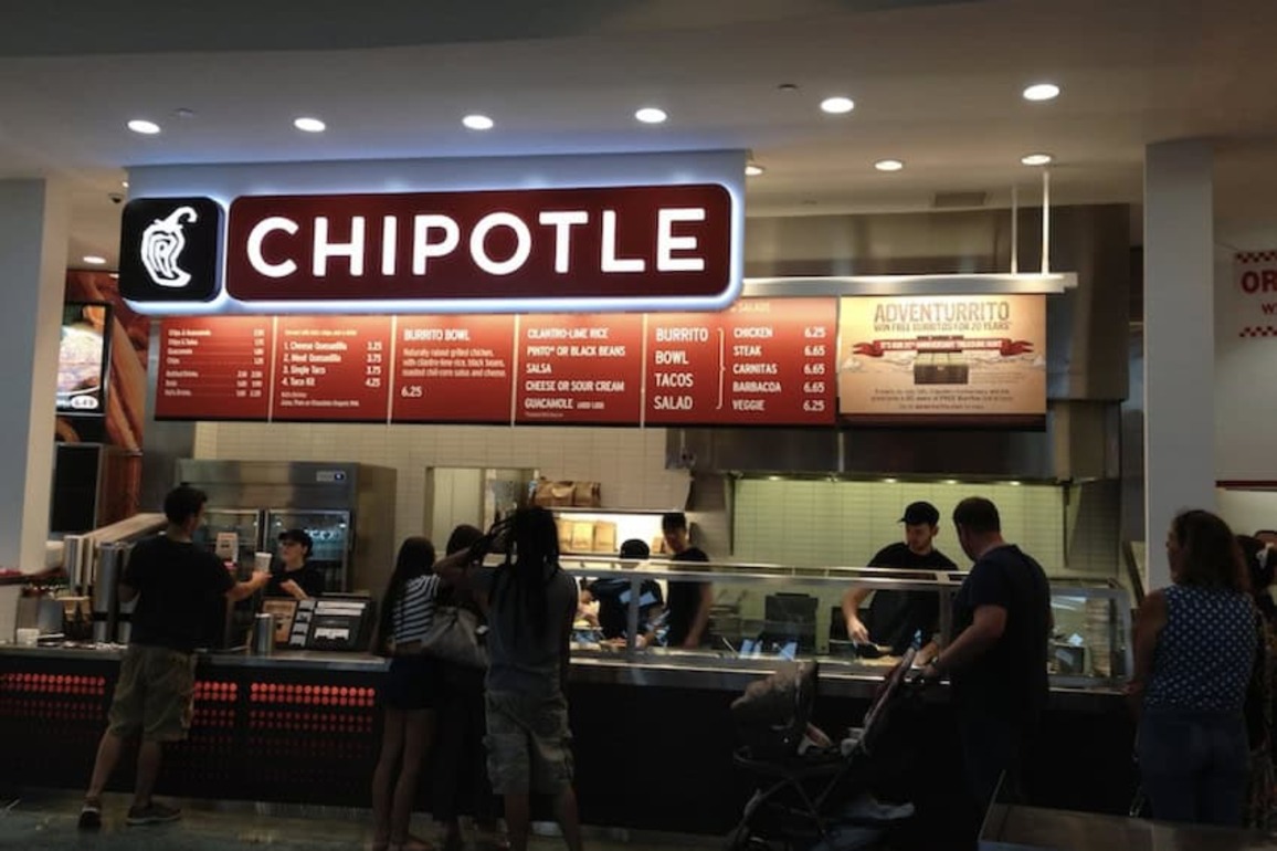 Do Mexicans eat Chipotle and will it be popular in Mexico&quest;