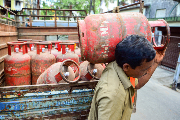 Domestic LPG price hiked by Rs 60, commercial cylinder up Rs 115 from March 7