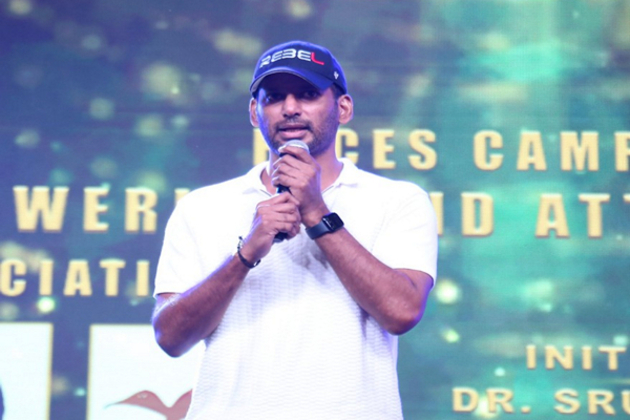 Tamil actor Vishal condoles loss of stunt artist Raju during shoot of Pa Ranjith-Arya film