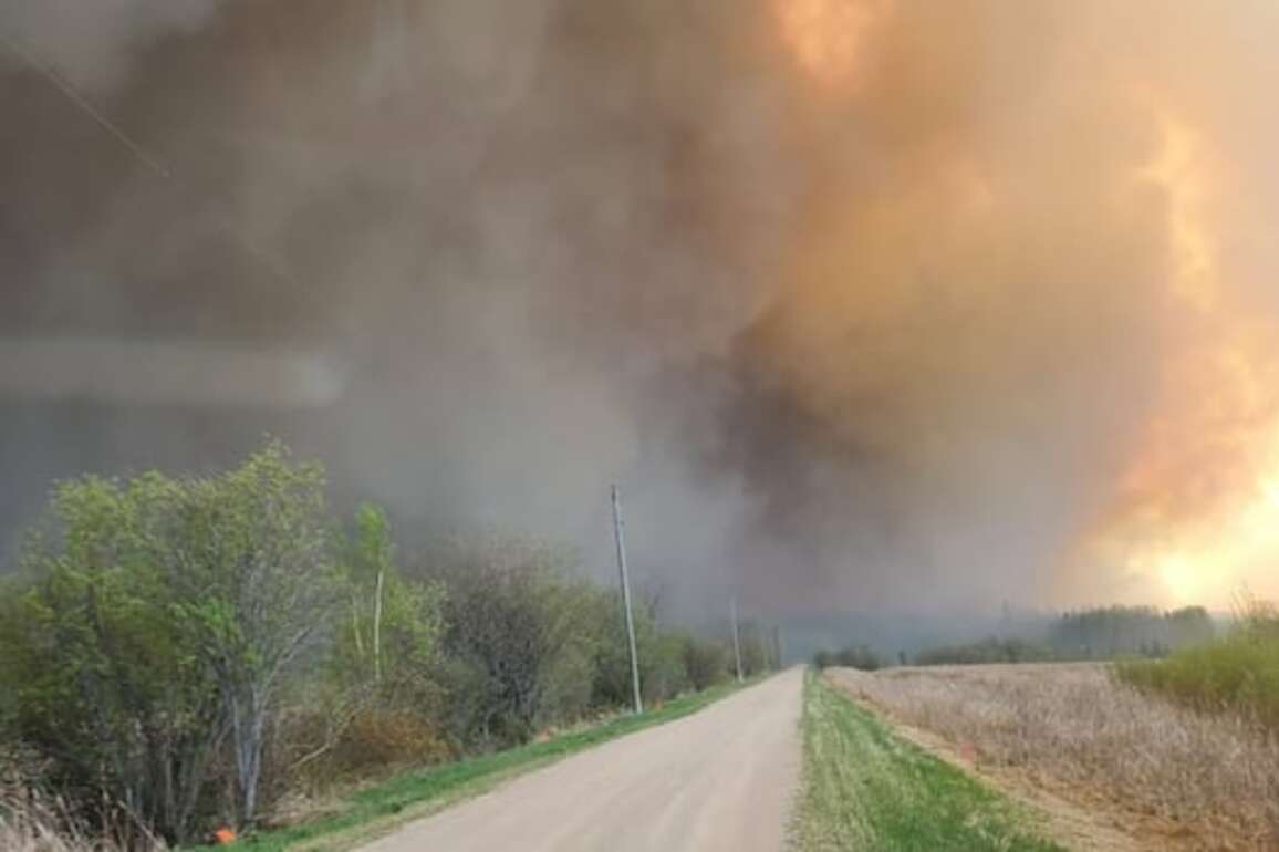 150 evacuees displaced by Lac du Bonnet wildfire returning home Sunday