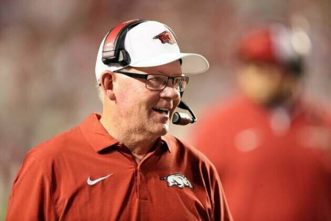 Report: Bobby Petrino shakes up staff at Arkansas