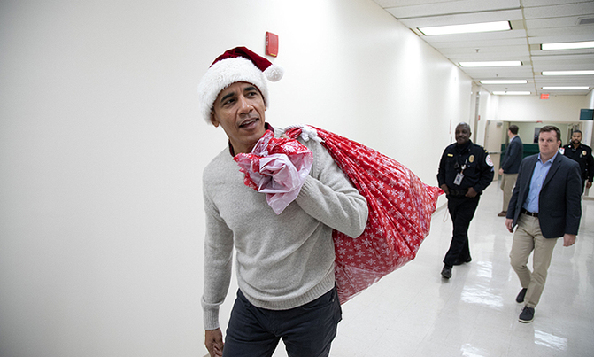Barack Obama becomes Father Christmas Barack Obama becomes Father Christmas