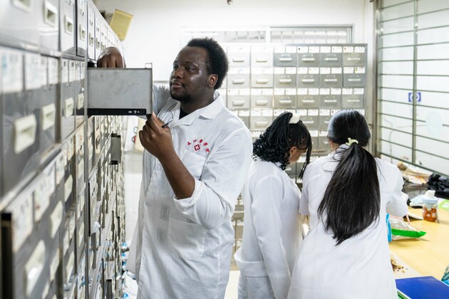 (Int'l Exchange)CHINA-HUNAN-MEDICAL SCHOOL-AFRICAN STUDENTS (CN)