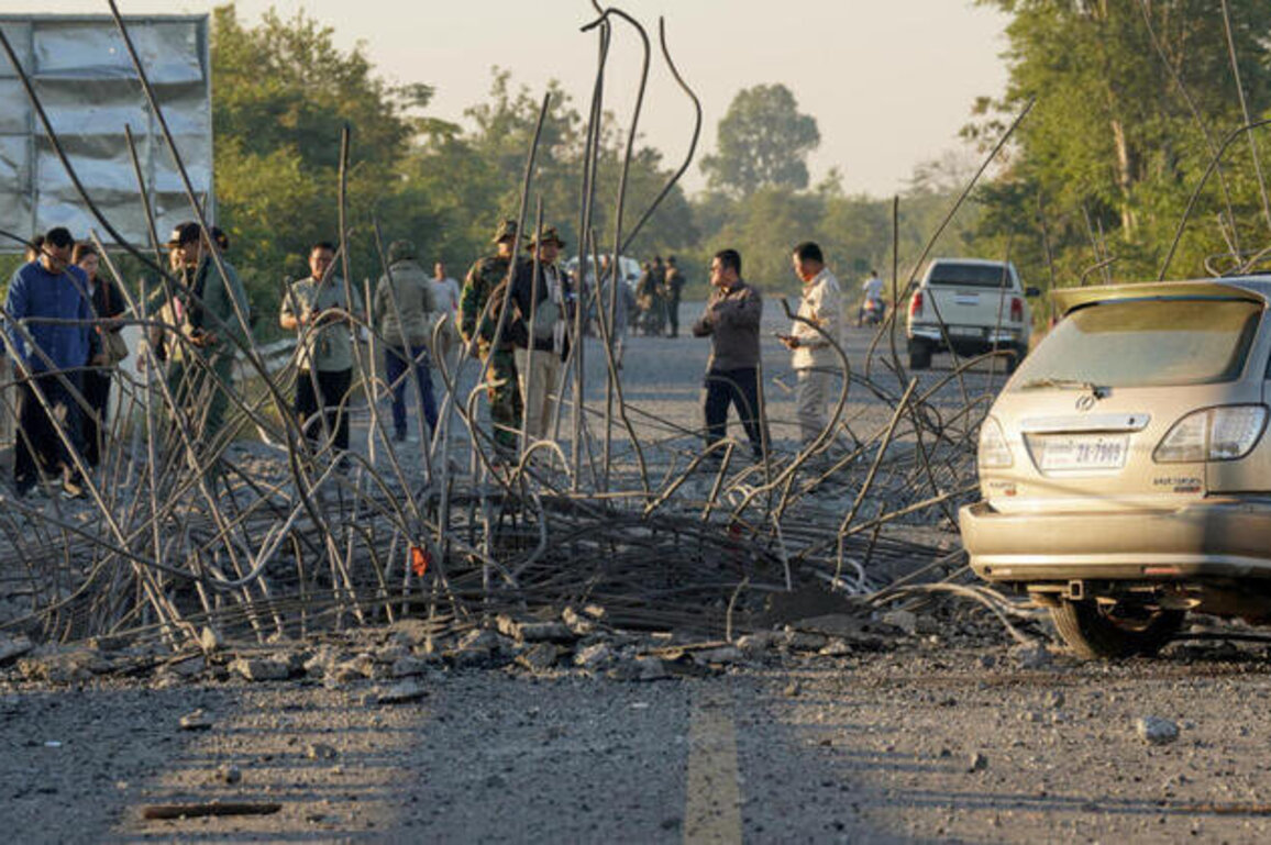 Thai deadly border clashes displace over half a million in Cambodia