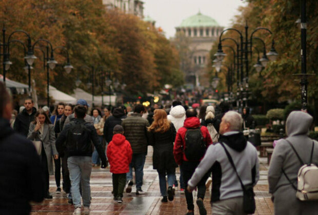 Cloudy Skies and Light Rain Expected Across Bulgaria on Friday