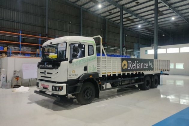 Reliance unveils India's first hydrogen combustion engine technology for heavy-duty trucks