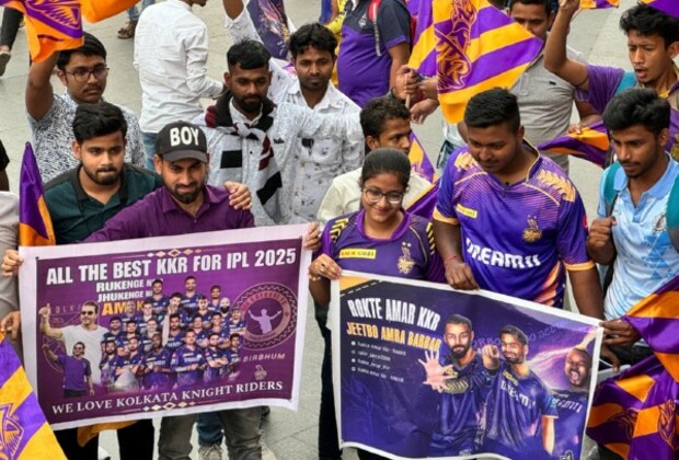 KKR Trophy Tour celebrates victory with fans at Junction Mall, Durgapur