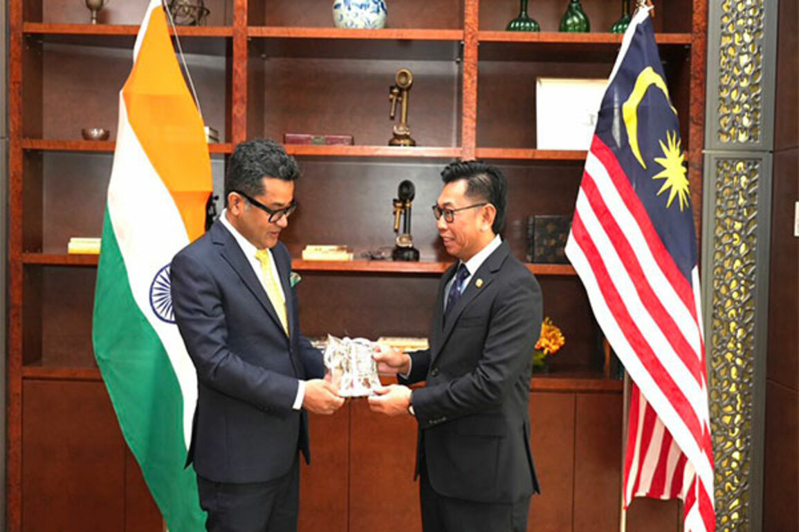 MoS Margherita holds talks with Malaysian Deputy Foreign Minister