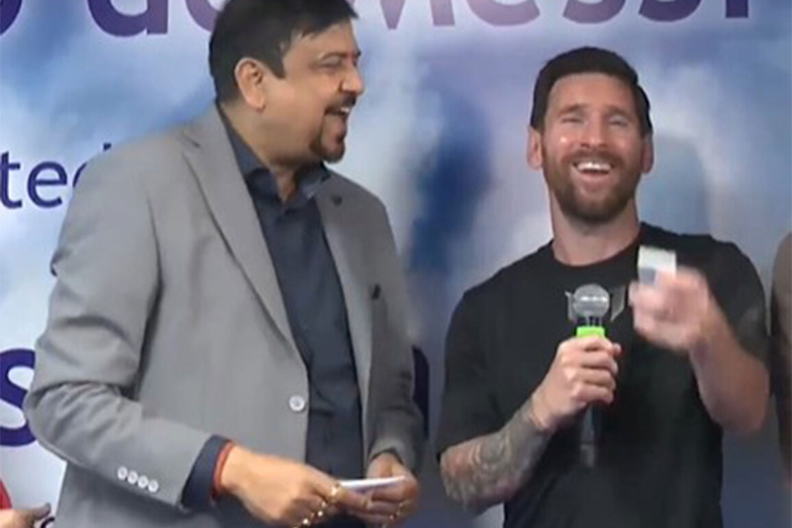 Lionel Messi virtually inaugurates his 70-foot statue at Lake Town in Kolkata