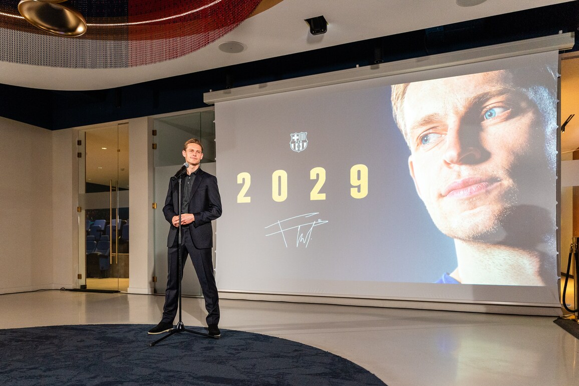 (SP)SPAIN-BARCELONA-FOOTBALL-FRENKIE DE JONG