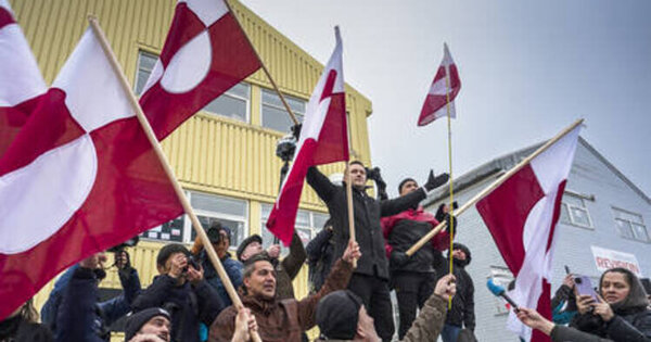 Greenlanders told to prepare for potential US invasion