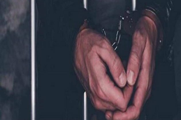 Foreign currencies worth over Rs 27.50 lakhs seized at IGIA, two passenger arrested