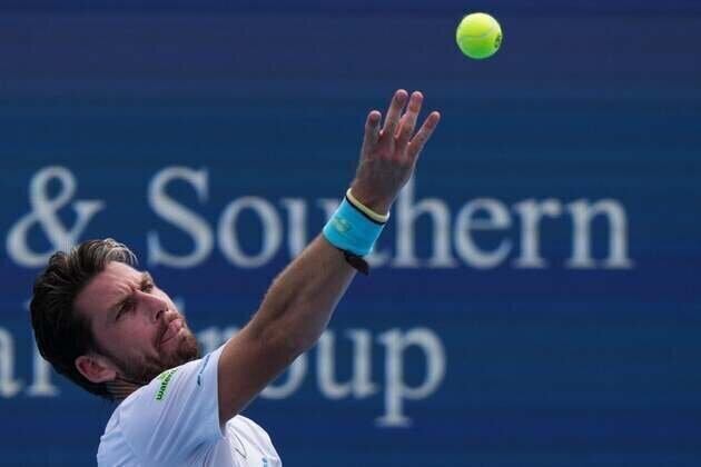 Cameron Norrie advances to daunting Zverev match at rainy Cincinnati