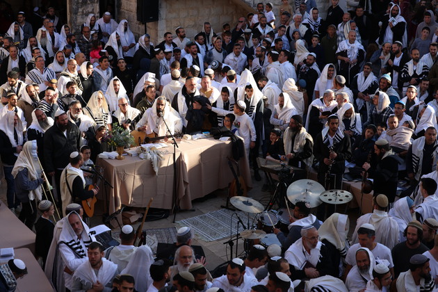 ISRAEL-SAFED-PASSOVER-MORNING PRAYER