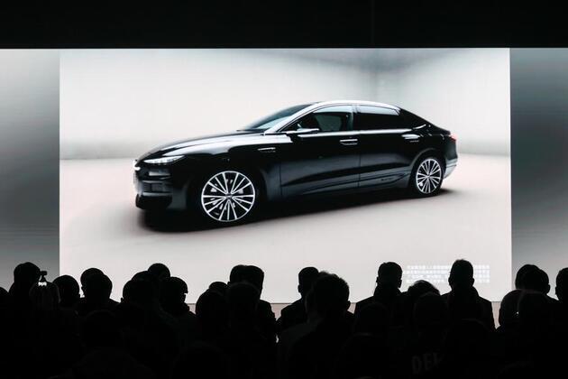 Foreign carmakers step up electrification push to vie for China market