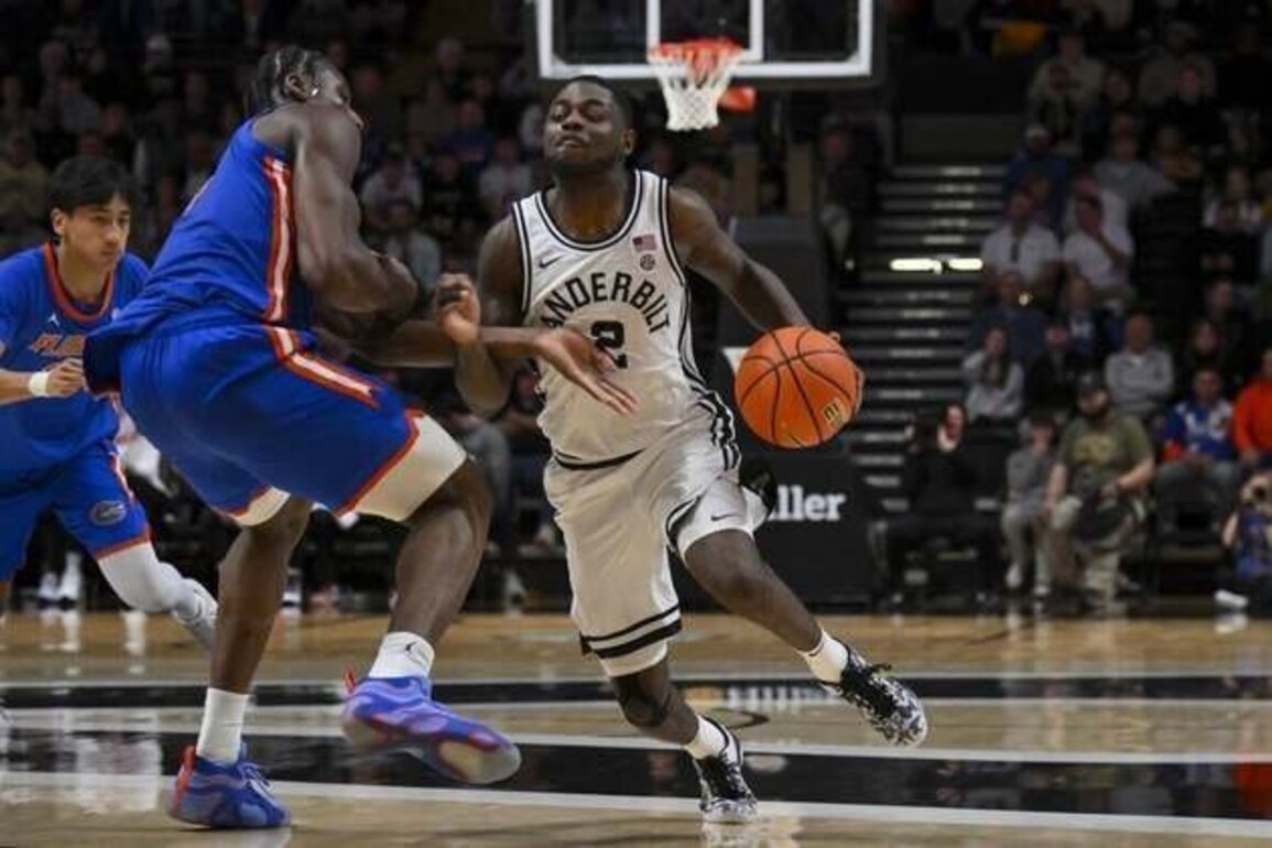 No. 15 Vanderbilt, No. 20 Arkansas aim to regain past form