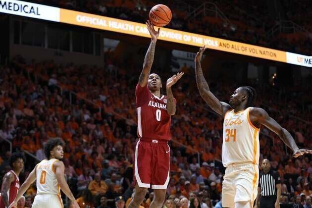 Labaron Philon Jr., No. 17 Alabama edge No. 22 Tennessee