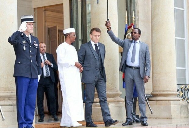 Macron holds talks with France&#039;s last Sahel ally