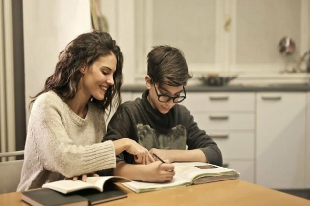 Study suggests kids learn better when taught by teacher of same ethnicity