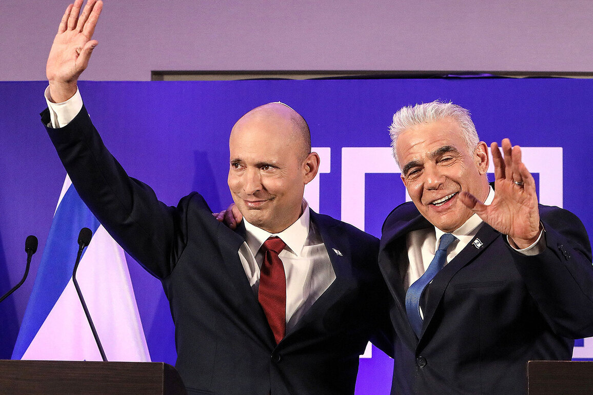 Naftali Bennett, Yair Lapid announce new 'together, led by Bennett' party to challenge PM Netanyahu