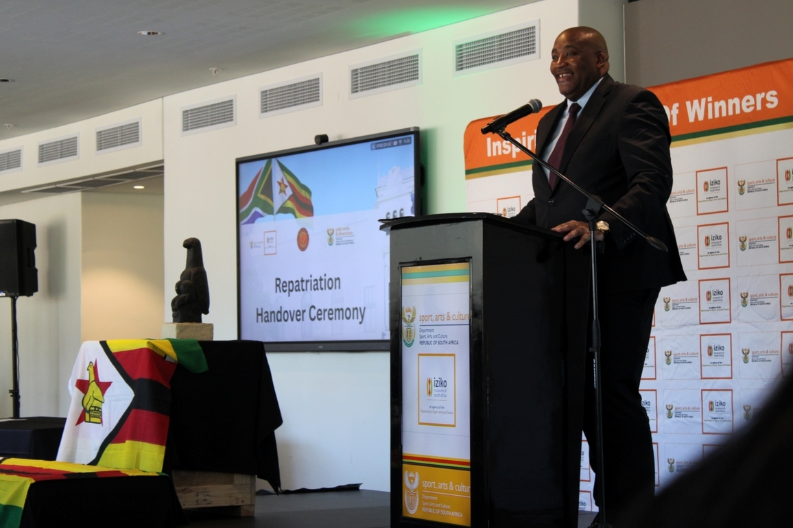 SOUTH AFRICA-CAPE TOWN-HANDOVER CEREMONY