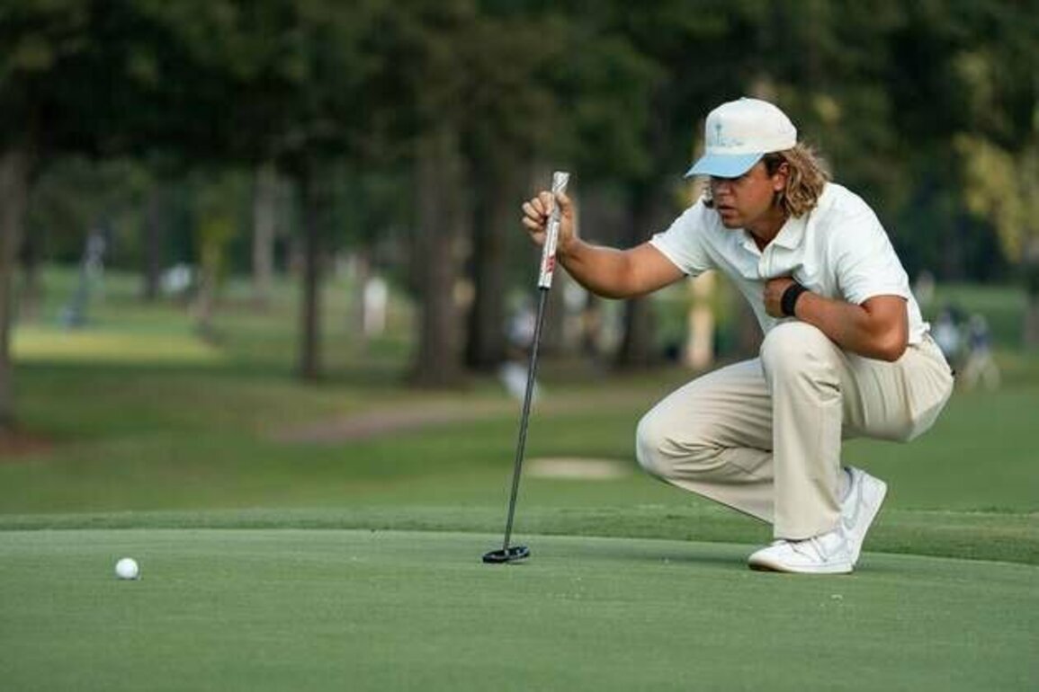 Garrick Higgo continues birdie fest for solo lead at Sanderson Farms