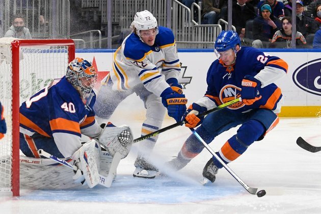 Bottom-feeding Isles face struggling division rival Flyers