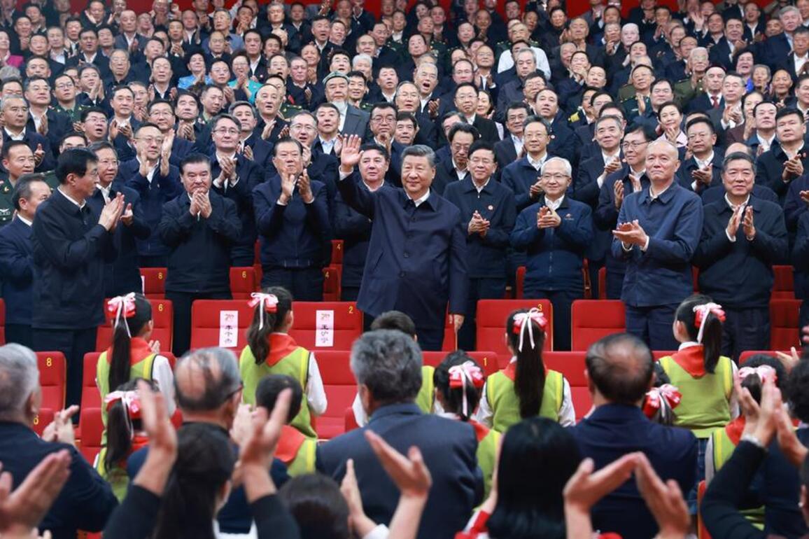 Xi's Album | Xi attends gala marking 70th founding anniversary of Xinjiang Uygur Autonomous Region