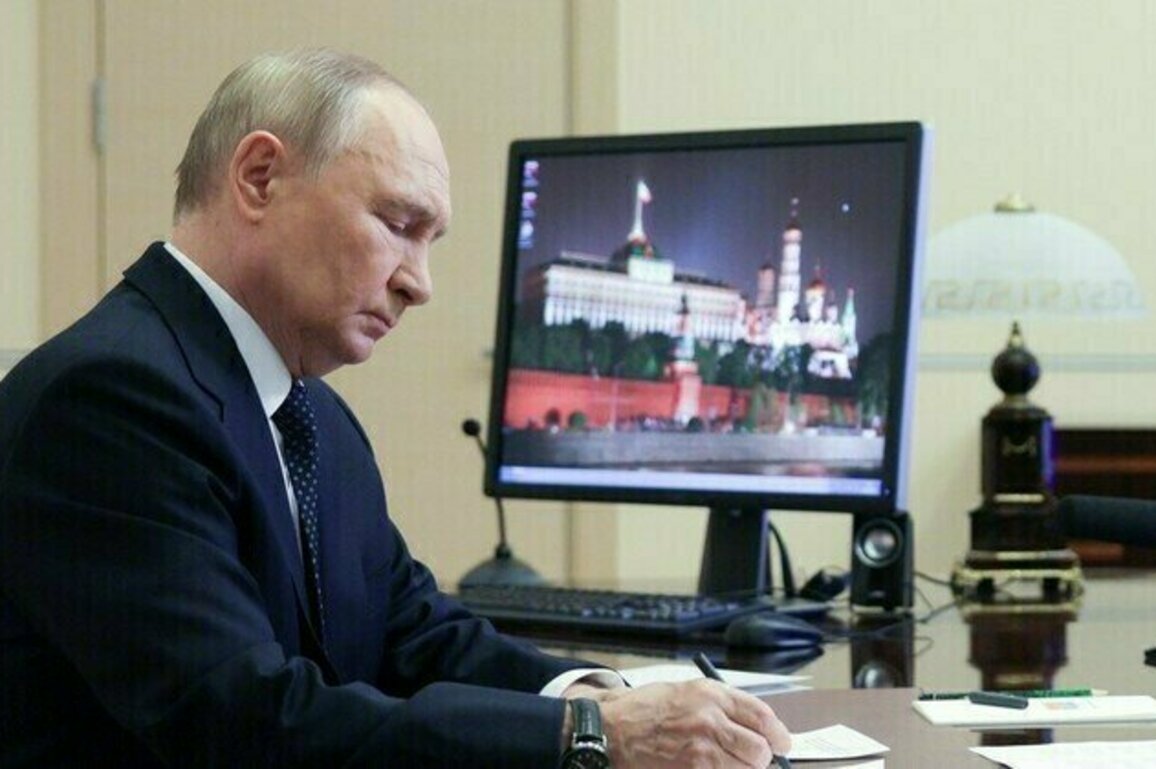 Kremlin confirms Putin warning after Ukrainian drone strikes
