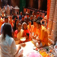 UP: President Murmu offers prayers at Banke Bihari Temple in Vrindavan