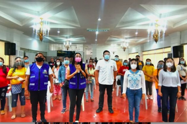 OWWAnamahagi ng tulong pinansyal sa mga Pangasinenses