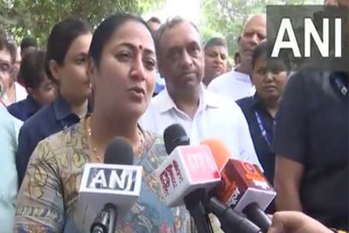 CM Rekha Gupta inspects road widening work in North West Delhi