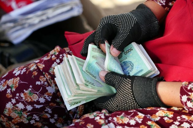 Tashkent Moves To Floating Exchange Rate For Uzbek Currency
