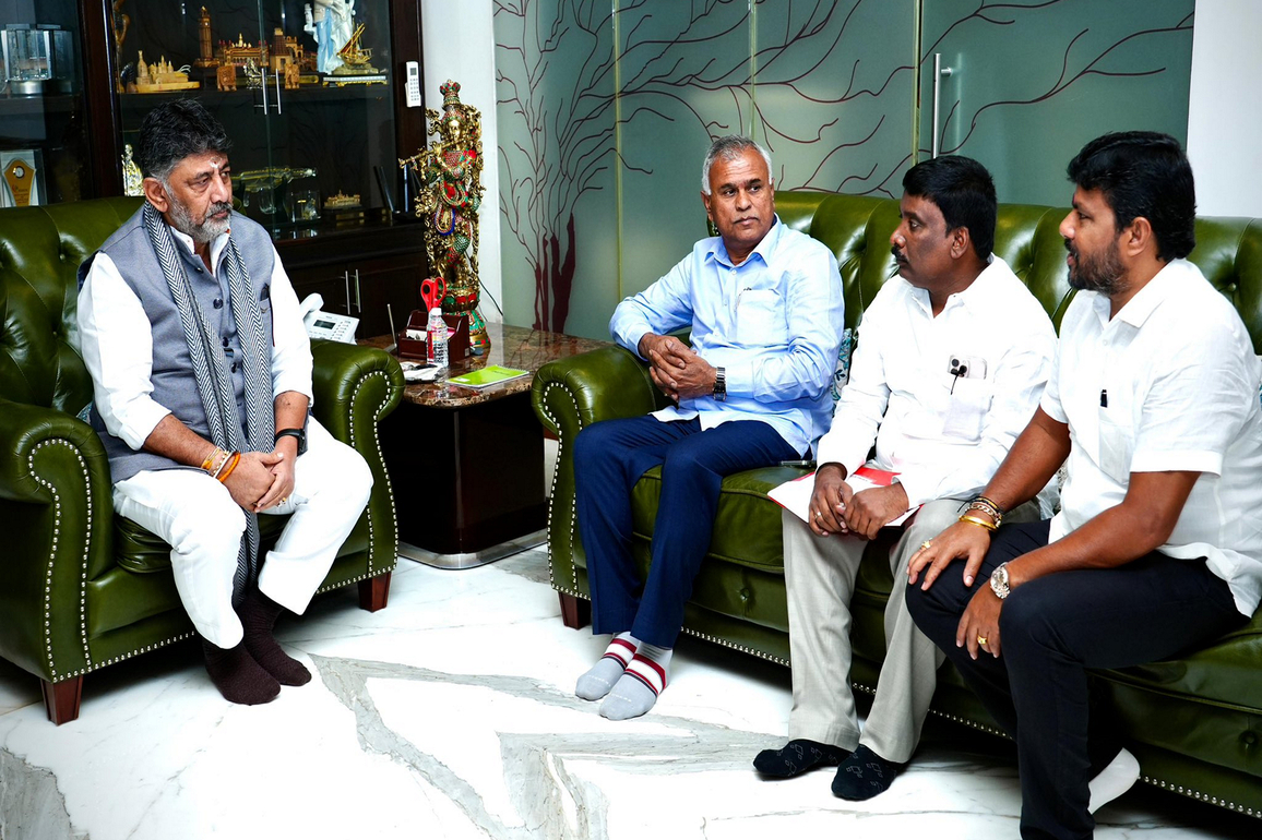 Karnataka Dy CM DK Shivakumar meets Congress MLAs amidst leadership stir in state