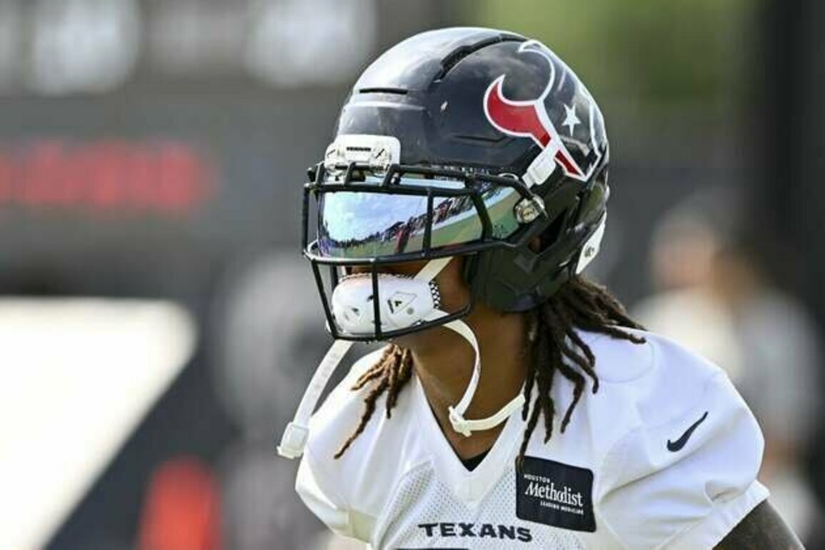 Texans' Derek Stingley Jr. departs game vs. Jaguars after rib injury