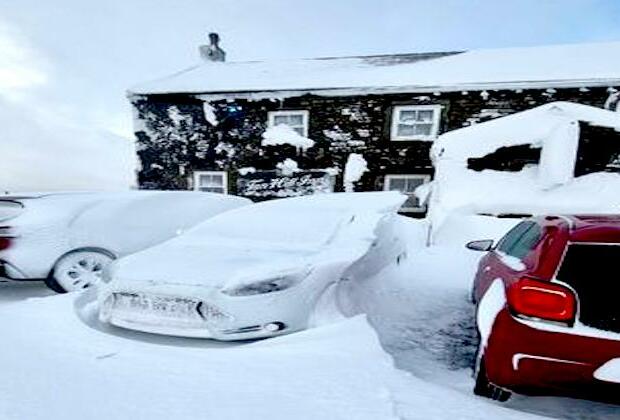 Over 60 pub-goers snowed in for 3 nights at UK's highest pub