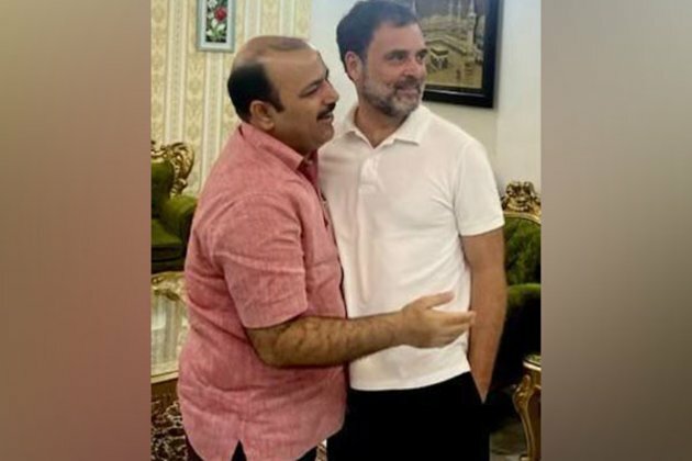 Rahul Gandhi meets Danish Ali, says "Nafrat ke Bazaar mein Mohabbat ki Dukan"