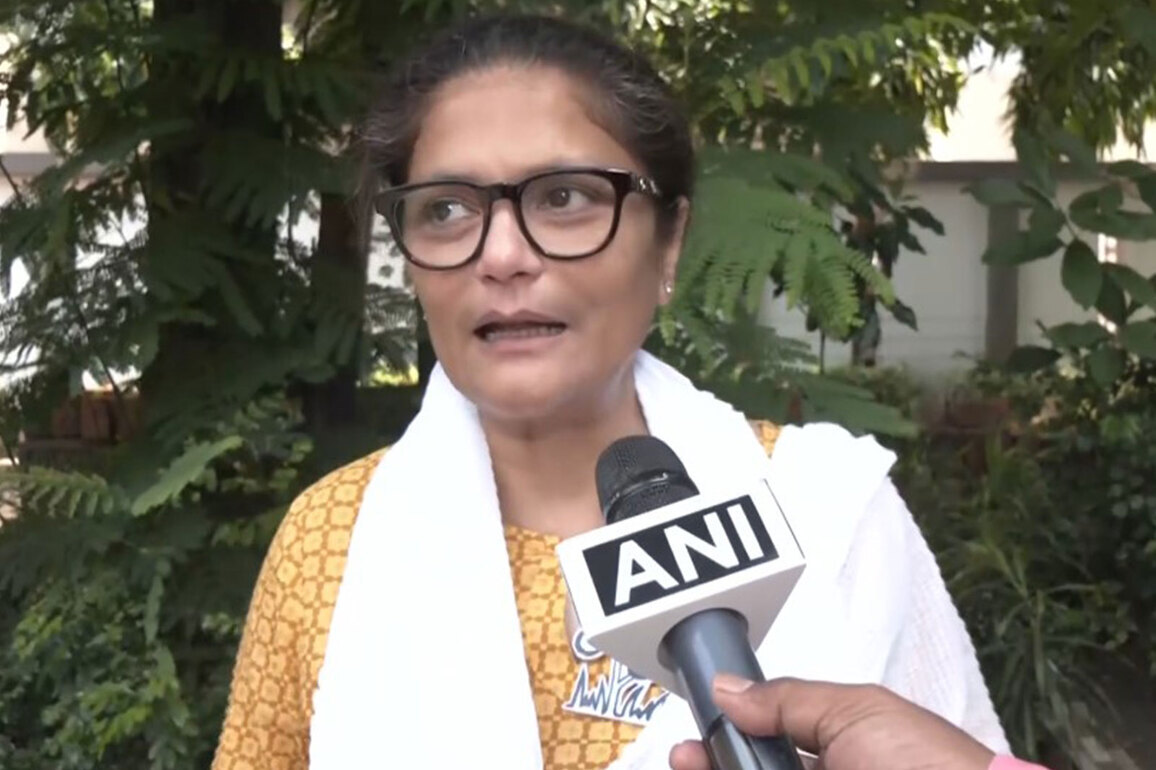 TMC MPs visit vandalised party offices in South 24 Parganas; Susmita Dev slams 'bulldozer politics'