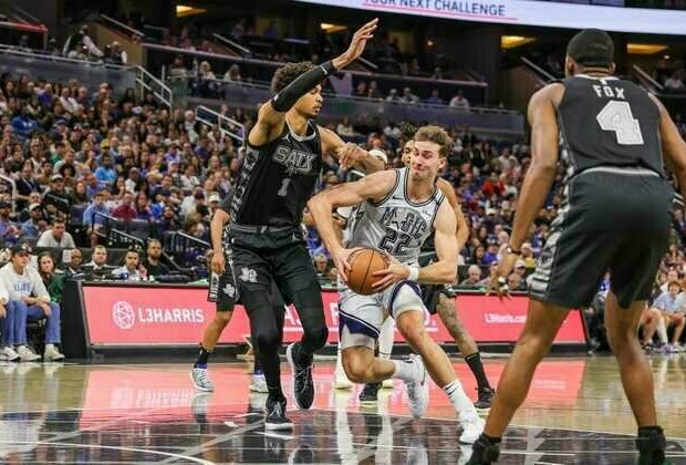 Magic rally late, top Spurs on Paolo Banchero's jumper