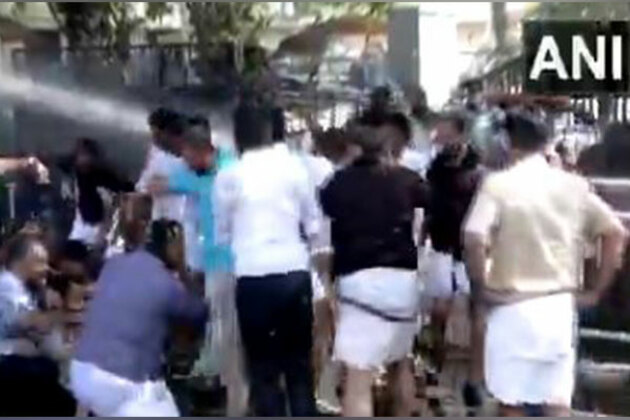 IUML youth workers protest outside Kerala Health Minister's residence over Kottayam Medical College building collapse