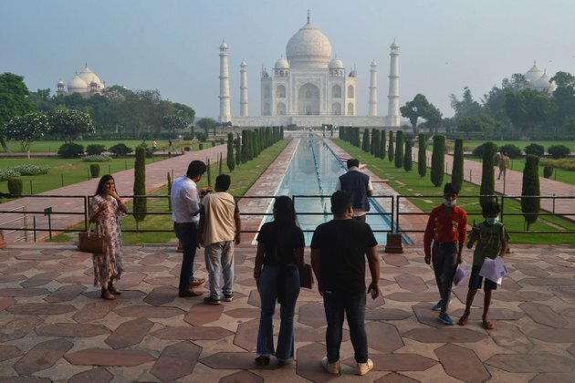 Few Visitors as India&#039;s Taj Mahal Reopens After Longest Shutdown