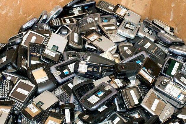 UN environment chief warns of 'tsunami' of e-waste at conference on chemical treaties