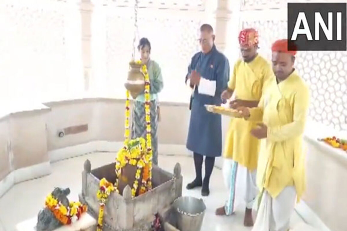 Bhutan PM Tshering Tobgay, spouse visit Shri Ram Janmbhoomi Temple in Ayodhya