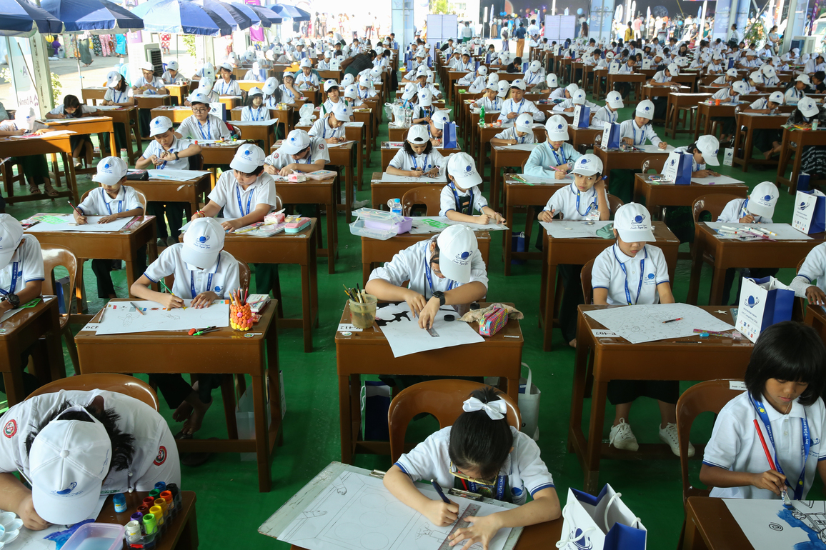 MYANMAR-YANGON-SPACE-THEMED ART CONTEST