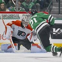 Jason Robertson (3 goals), Stars stay hot with win over Flyers